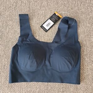 NWT Bali DF3491 Comfort Revolution Easylite Seamless Wireless Bra - Size Small